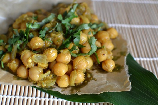 Chickpea chaat