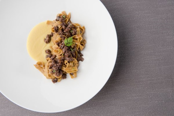  Chickpea flour tagliatelle with hare ragù and apple and saffron sauce
