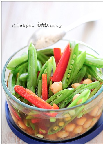 Chickpea kettle soup
