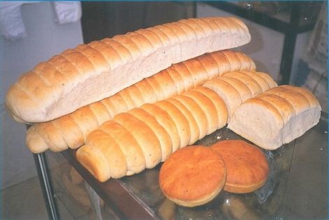 Chickpea-leavened bread from Cyprus (Arkatenio or eftazymo)