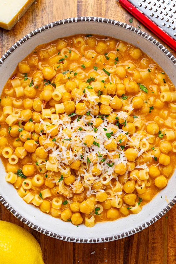 Chickpea pasta [soup] (Pasta e ceci)