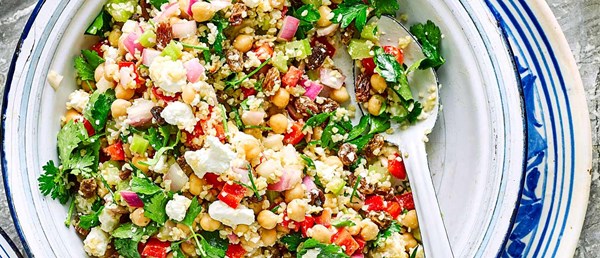 Chickpea, pepper and bulgur wheat salad