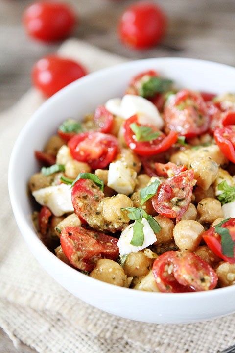 Chickpea, pesto, tomato, and mozzarella salad