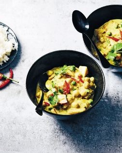 Chickpea potato curry with peas