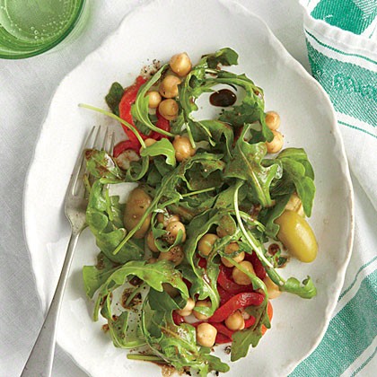 Chickpea, red pepper, and arugula salad