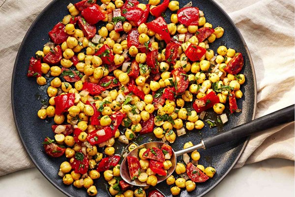 Chickpea salad with chorizo and red peppers