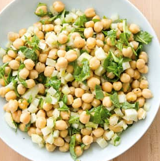 Chickpea salad with fennel and arugula