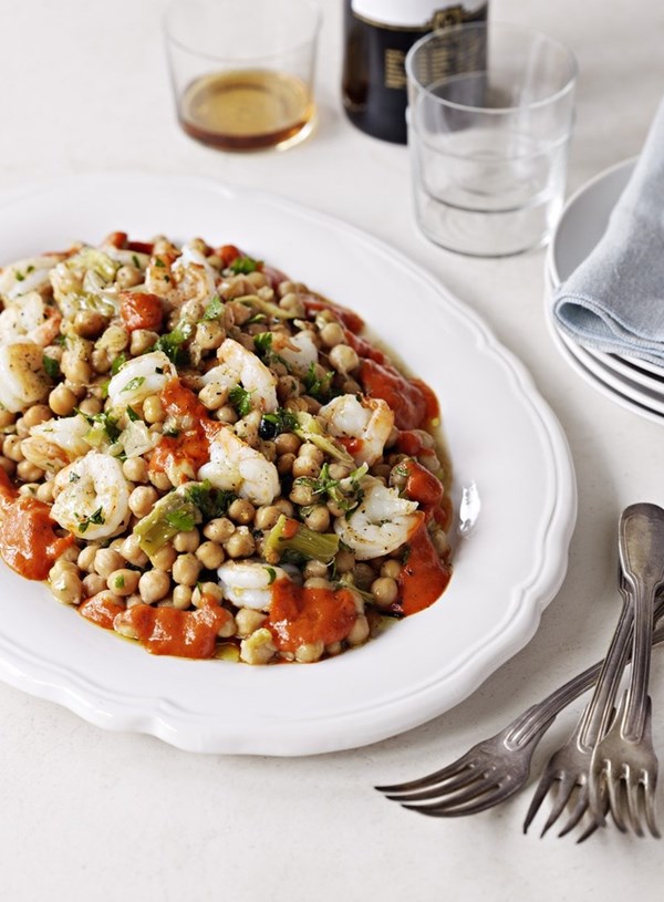 Chickpea salad with roasted capsicum dressing and grilled prawns