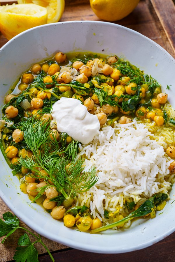 Chickpea, spinach and herb stew