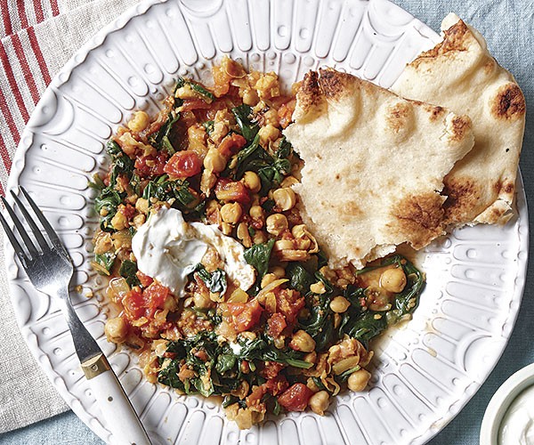 Chickpea-spinach masala