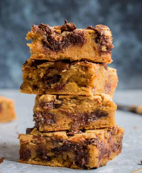 Chickpea tahini blondies
