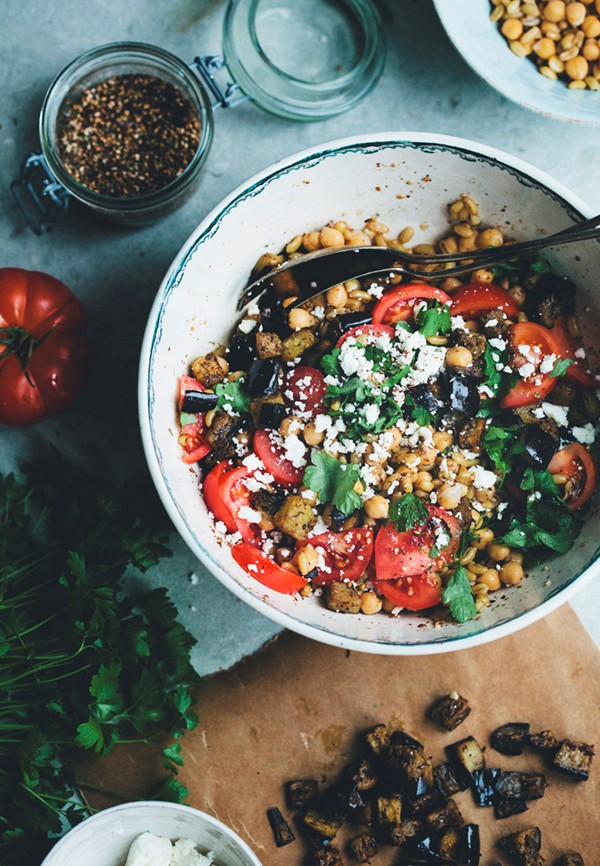Chickpea za’atar salad [za'atar spice blend]