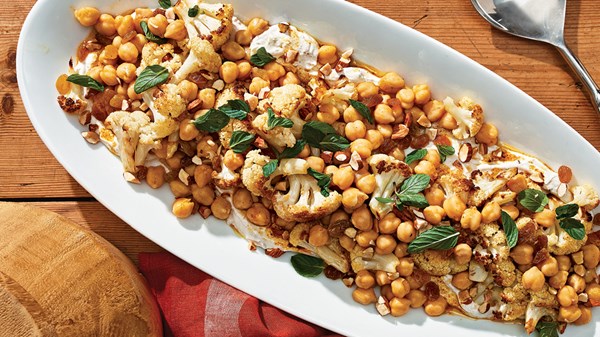 Chickpeas and cauliflower with curry vinaigrette and spiced yogurt