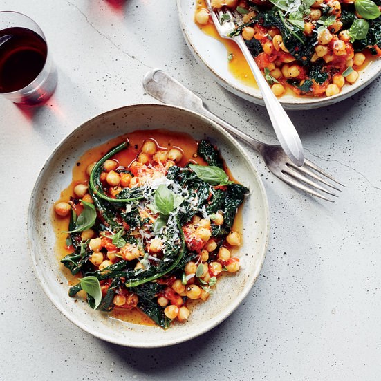 Chickpeas and kale in spicy pomodoro sauce