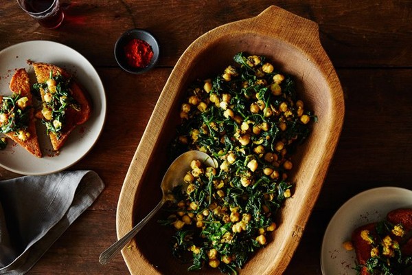 Chickpeas and spinach (Garbanzos con espinacas)