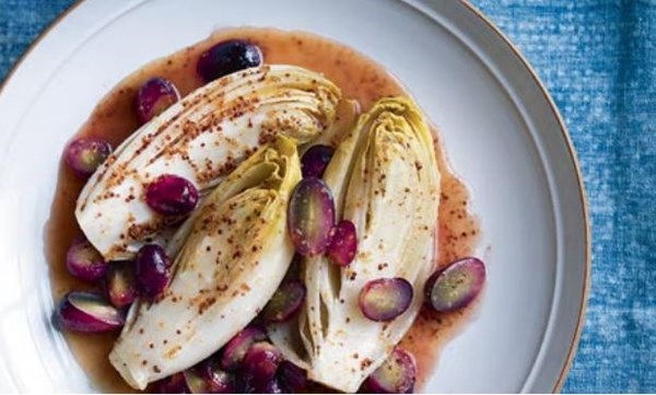 Chicory with grapes, honey and mustard