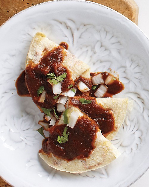 Chile-raisin enchilada sauce
