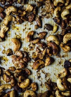 Chile-sumac-pomegranate nuts