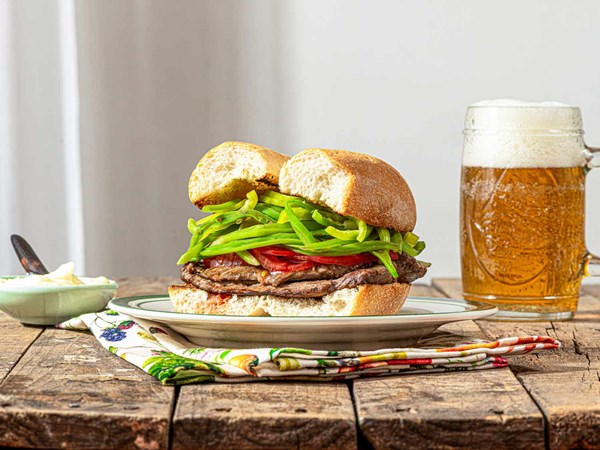 Chilean steak and bean sandwiches (Chacarero chileno)