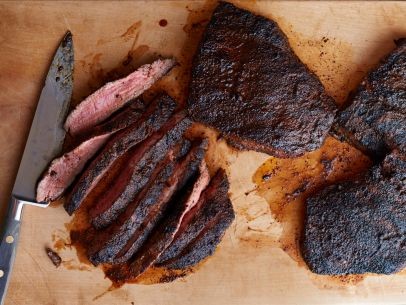 Chili and coffee-rubbed steaks
