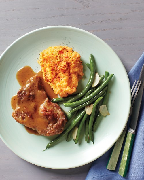 Chili-braised pork with green beans and mashed sweet potatoes