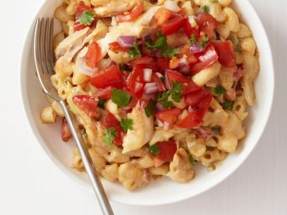 Chili-chicken mac and cheese