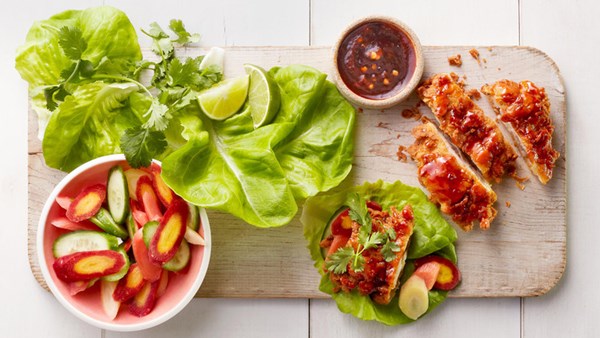 Chili-glazed fried-chicken lettuce cups