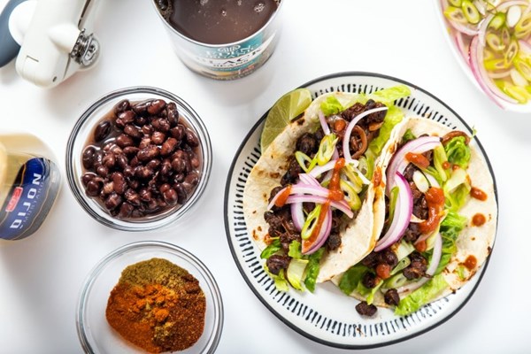 Chili lime black bean tacos