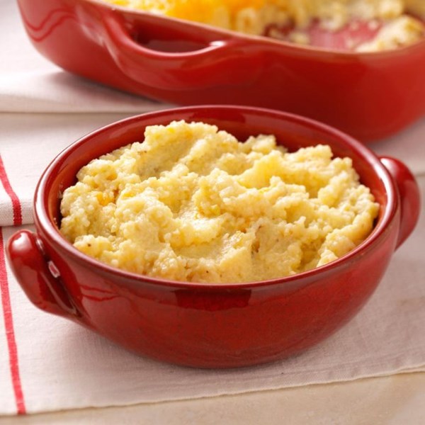 Chili 'n' cheese grits