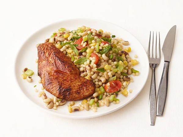 Chili-rubbed turkey cutlets with black-eyed peas