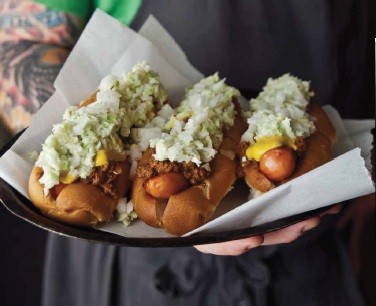 Chili slaw dawgs