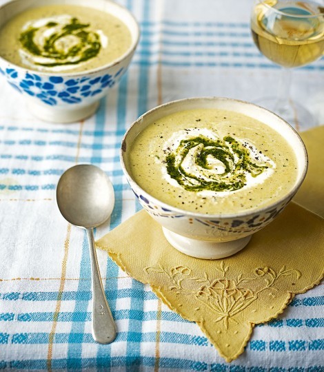 Chilled cucumber and almond soup with curry spices