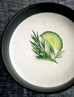 Chilled cucumber soup (Tarator)