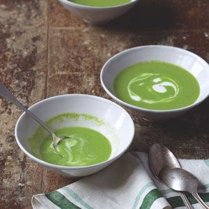Chilled pea soup with mint