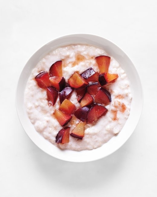 Chilled plum-oatmeal pudding