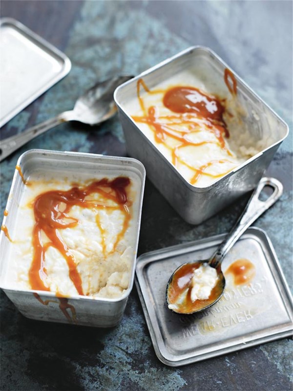 Chilled rice pudding with caramel