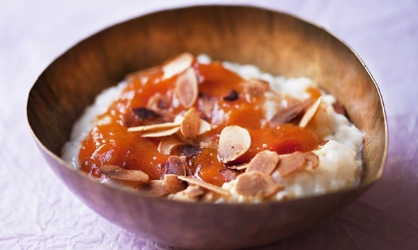Chilled rice with apricots and cinnamon