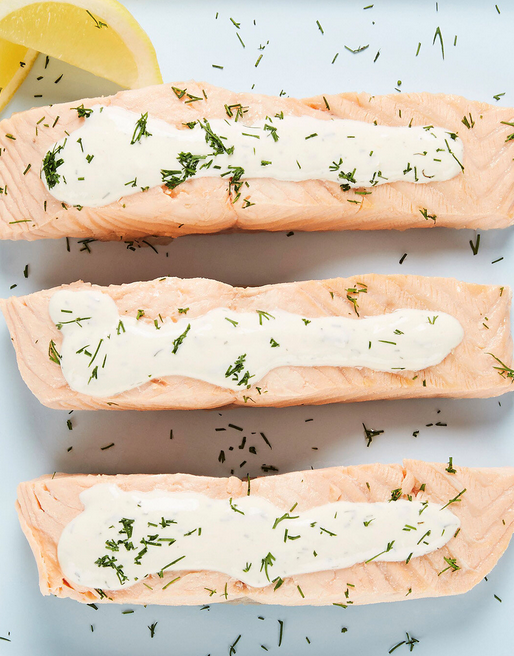 Chilled salmon with lemon dill sauce