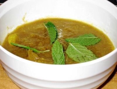 Chilled summer squash soup with curry