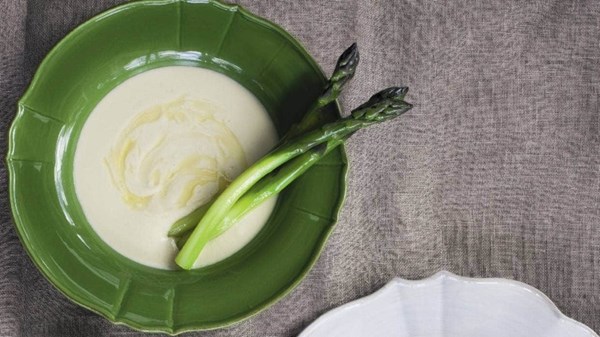 Chilled white gazpacho