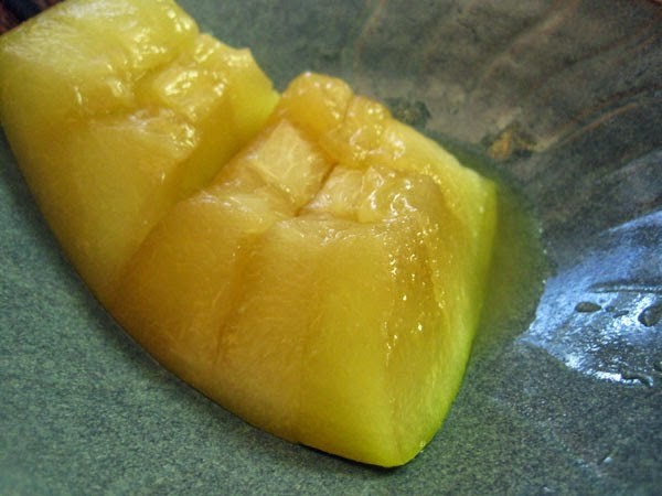 Chilled winter melon with wine and ginger (Jĭuxiāng liáng dōngguā / 酒香涼冬瓜)