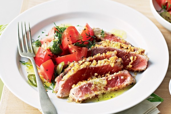 Chilli & pine nut-crusted tuna with tomato & dill salad