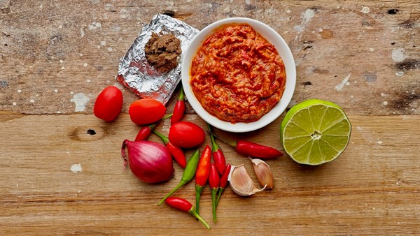 Chilli & shrimp paste sauce (Sambal terasi goreng)