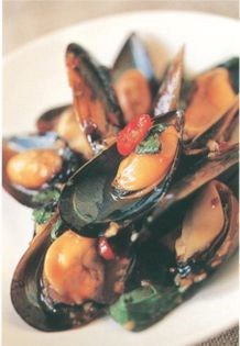 Chilli basil mussels