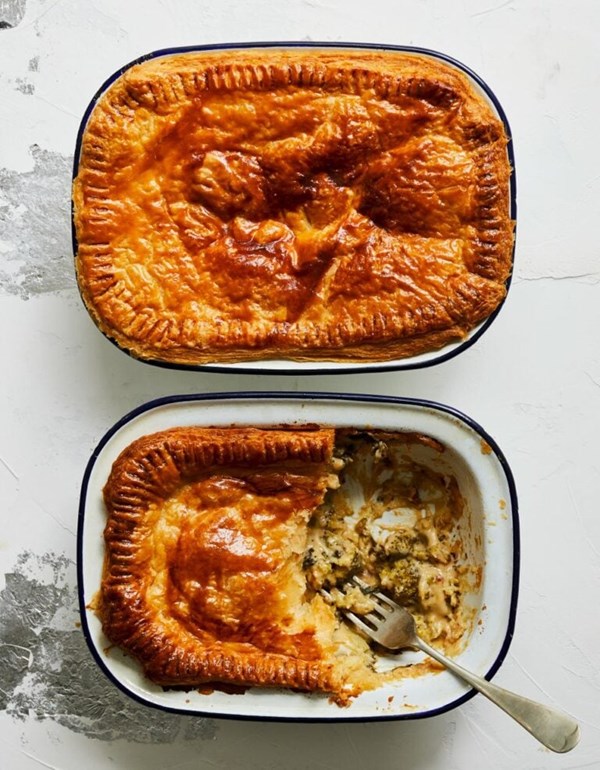 Chilli, broccoli and mozzarella pies 