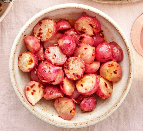 Chilli-butter smashed radishes