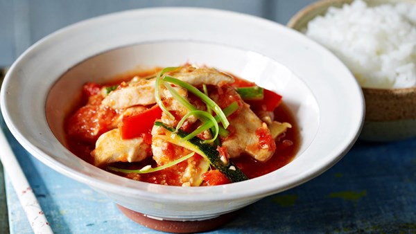 Chilli chicken with noodles