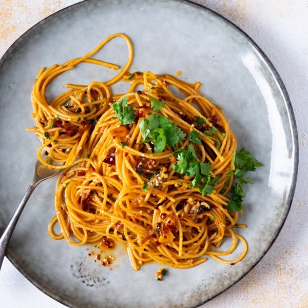 Chilli crisp garlic butter spaghetti