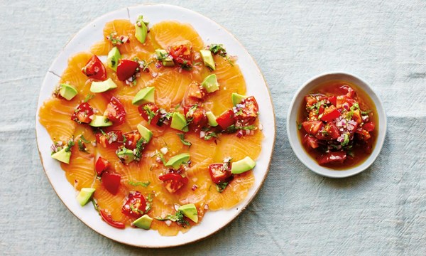 Chilli-cured salmon, avocado and tomato