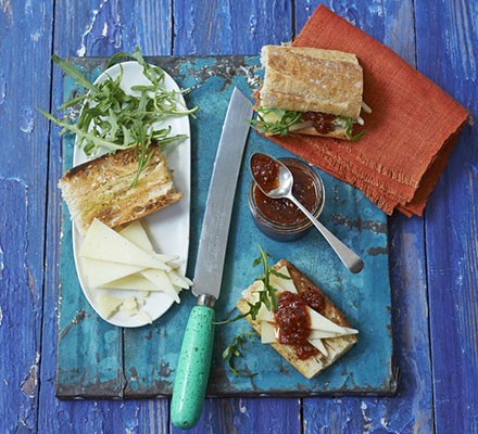 Chilli jam ploughman's